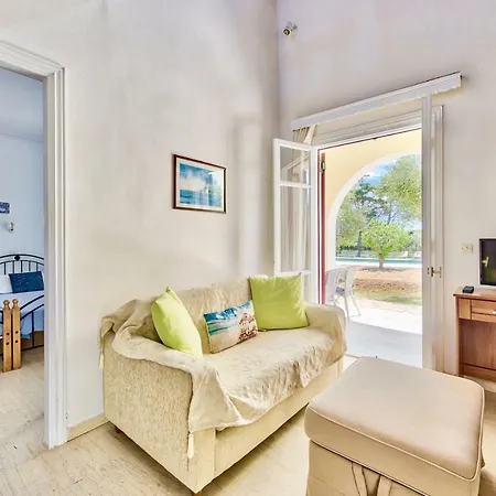 Roma Villa *